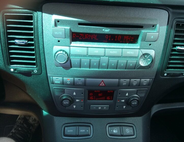 Lancia Musa MPV 1,2 l 70 kw