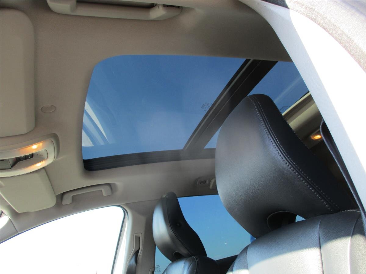 Volvo XC60 SUV 2,4 l 133 kw