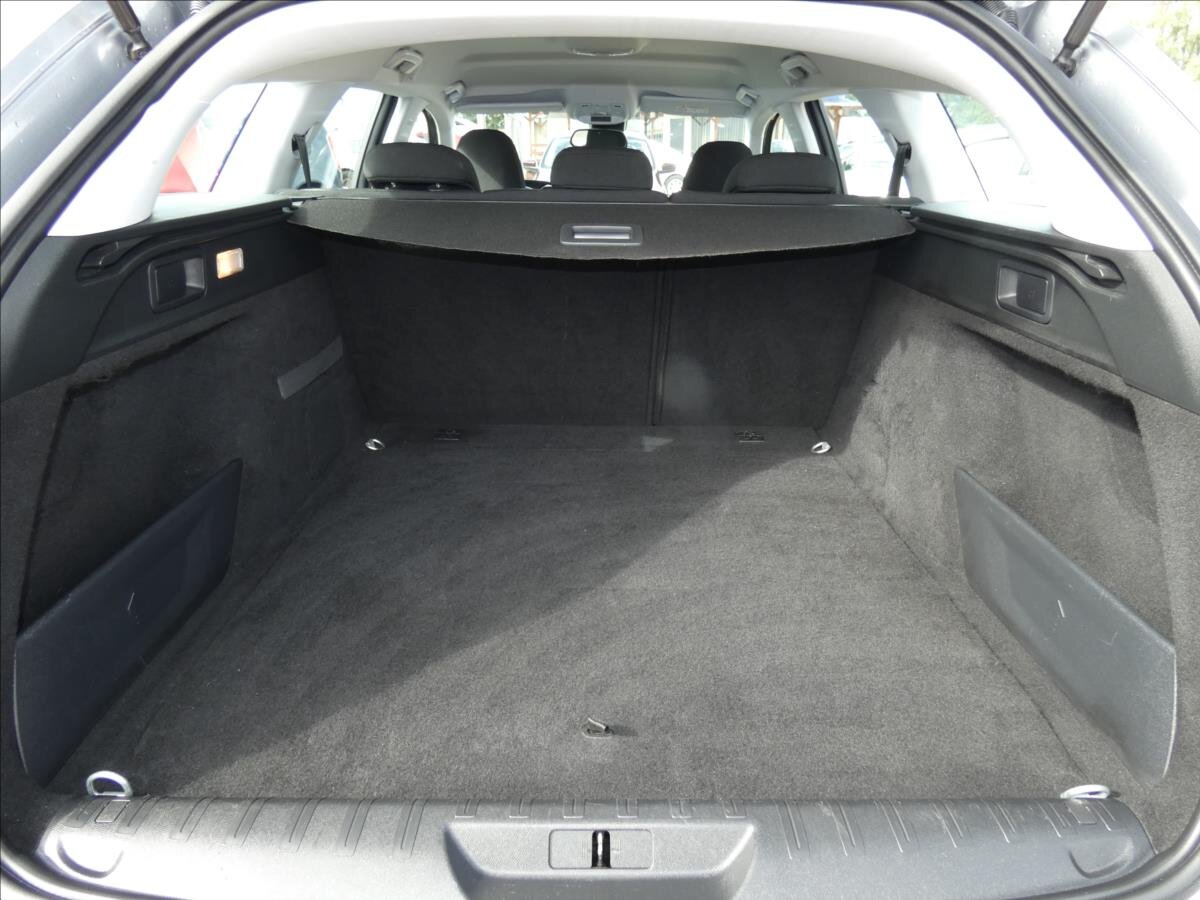 Peugeot 308 Kombi 1,6 l 88 kw