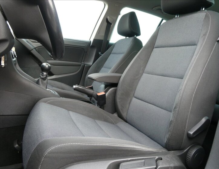 Volkswagen Golf Hatchback 1,4 l 90 kw