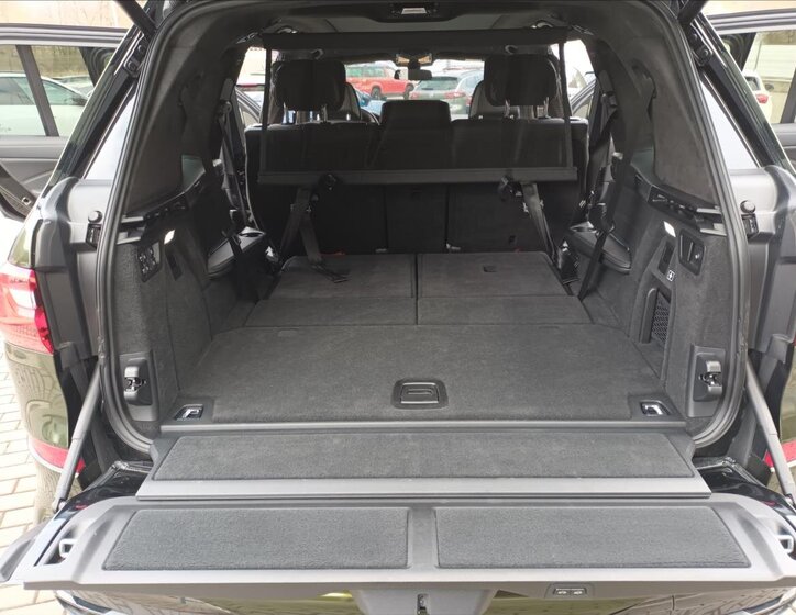 BMW X7 SUV / Terénní 4,4 l 390 kw
