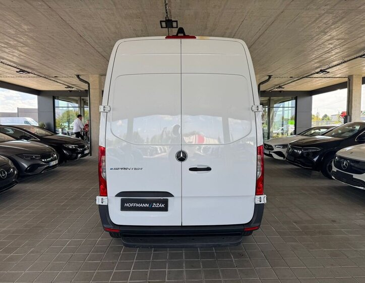 Mercedes-Benz Sprinter 6