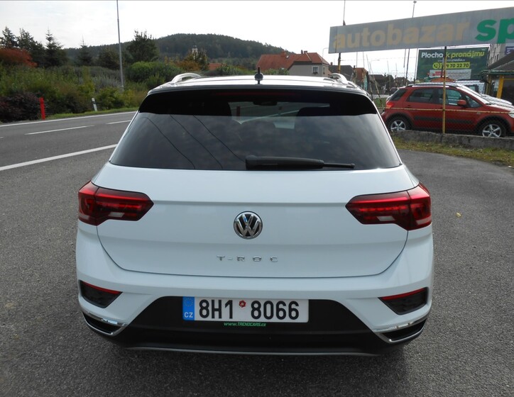 Volkswagen T-Roc 8