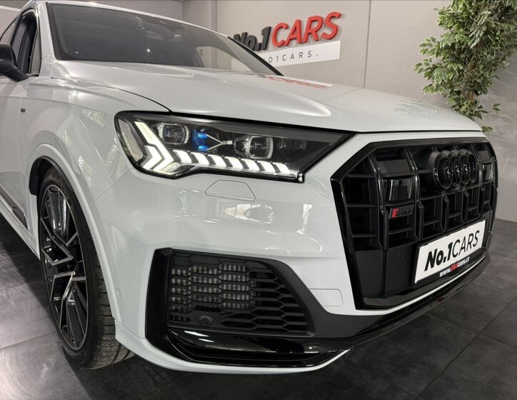 Audi SQ7 SUV / Terénní 4,0 l 373 kw