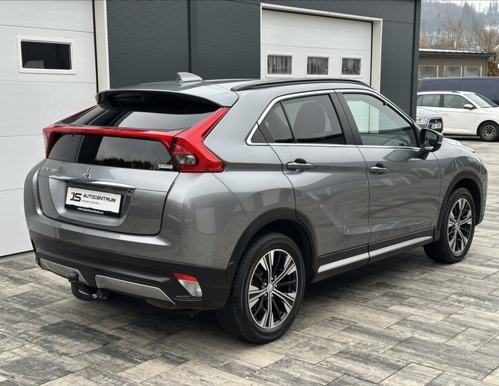 Mitsubishi Eclipse Cross SUV 2,3 l 109 kw
