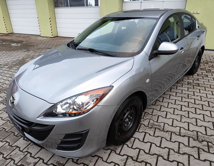 Mazda 3 1