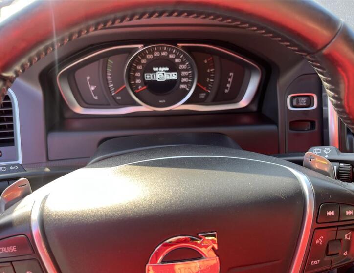 Volvo XC60 24