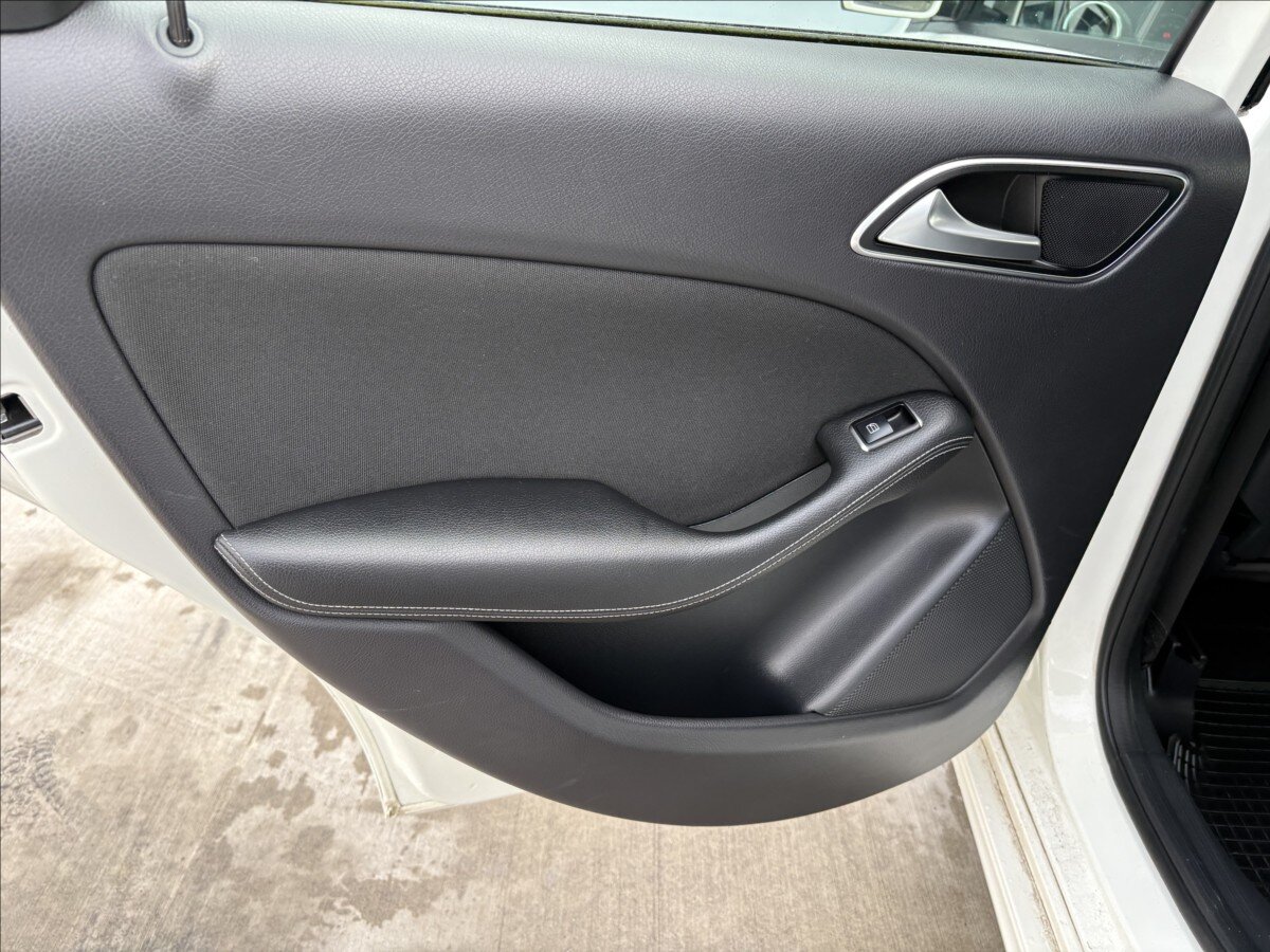 Mercedes-Benz Třídy B Kombi 1,5 l 80 kw