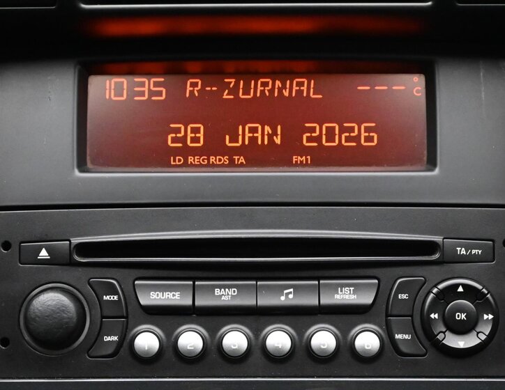 Peugeot 3008 MPV 1,6 l 82 kw