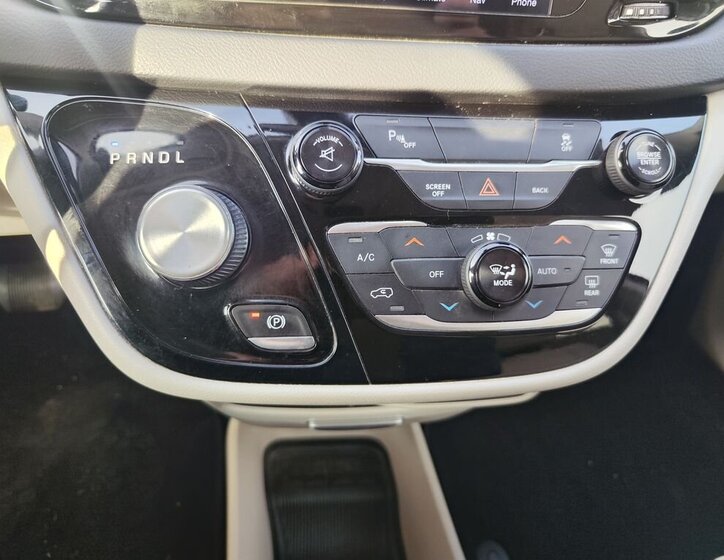 Chrysler Pacifica MPV 3,6 l 214 kw