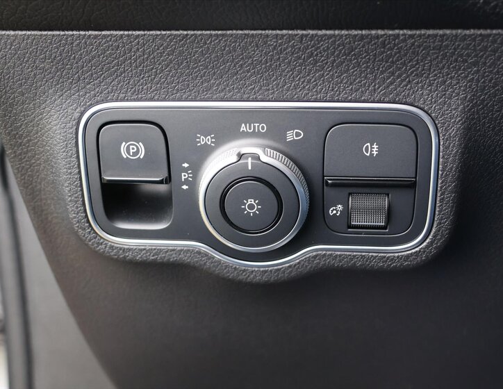 Mercedes-Benz GLB 23