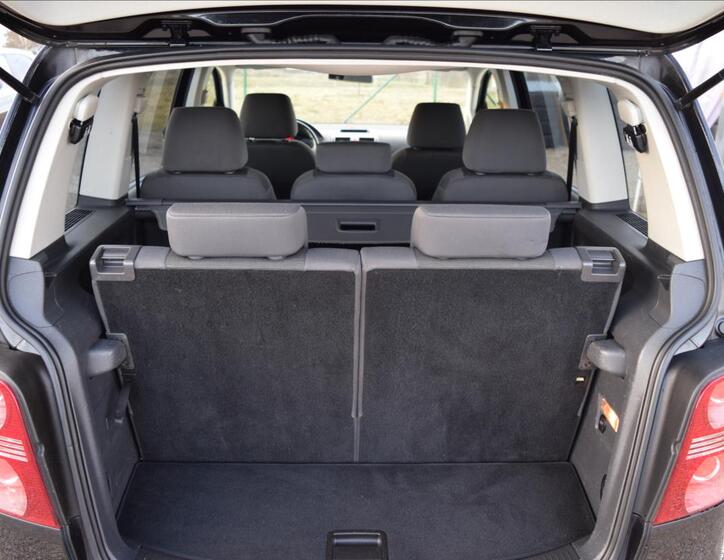 Volkswagen Touran 22