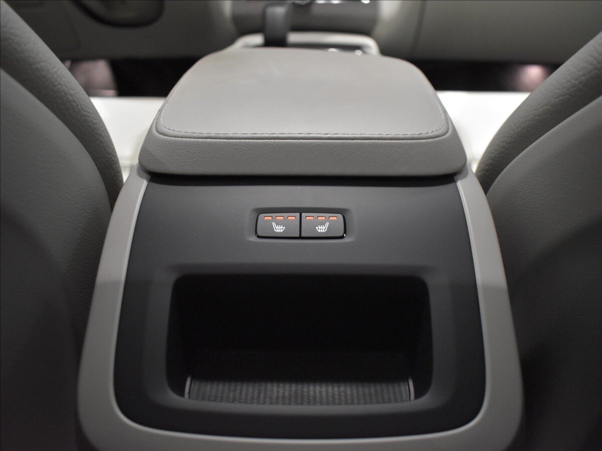 Volvo XC90 SUV / Terénní 2,0 l 184 kw