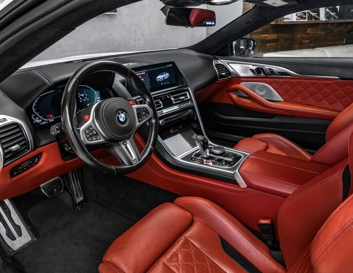 BMW M8 Kupé 4,4 l 447 kw