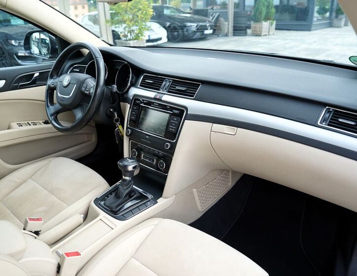 Škoda Superb 25