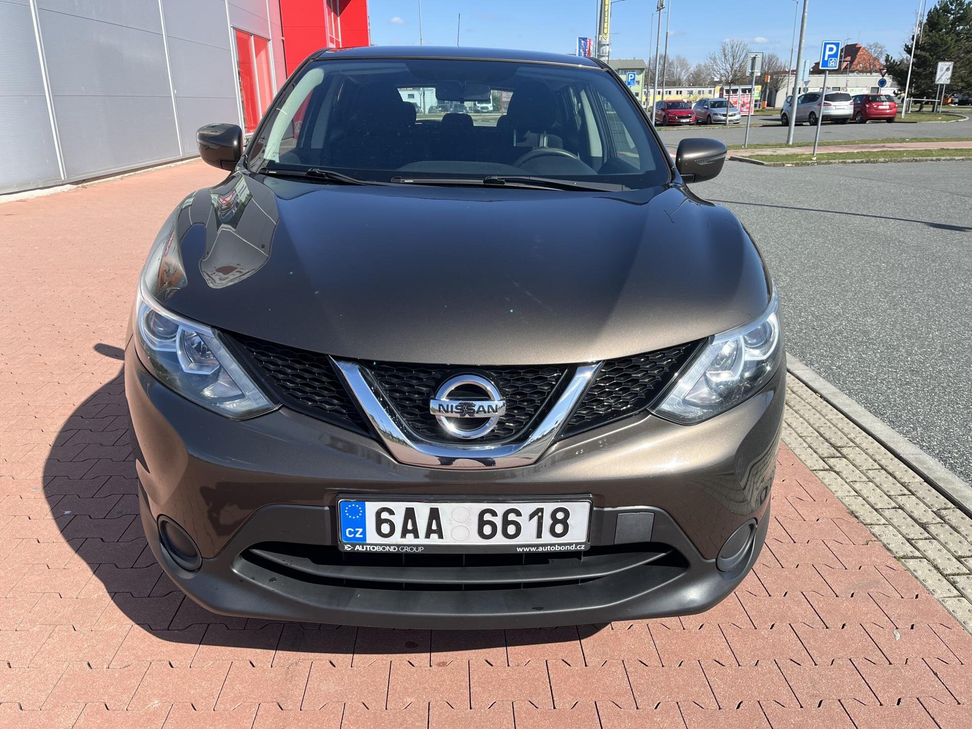 Nissan Qashqai SUV / Terénní 1,2 l 85 kw