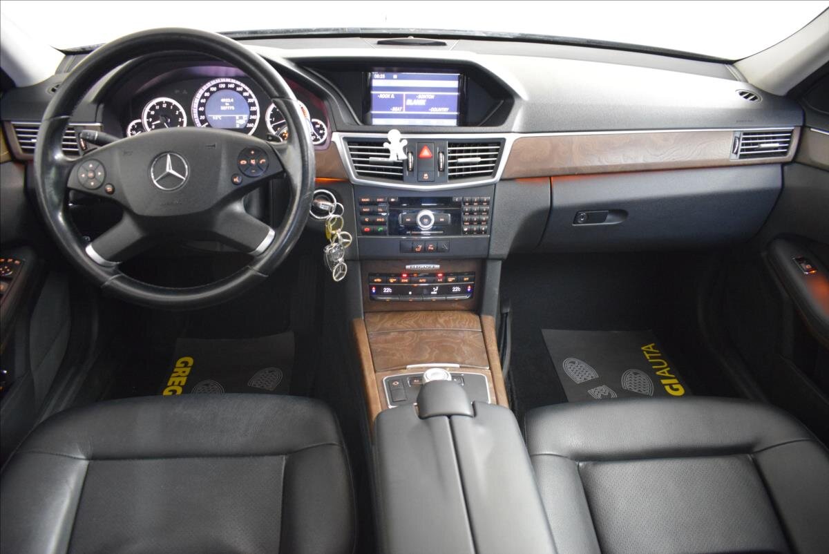 Mercedes-Benz Třídy E Sedan / Limuzína 3,0 l 170 kw
