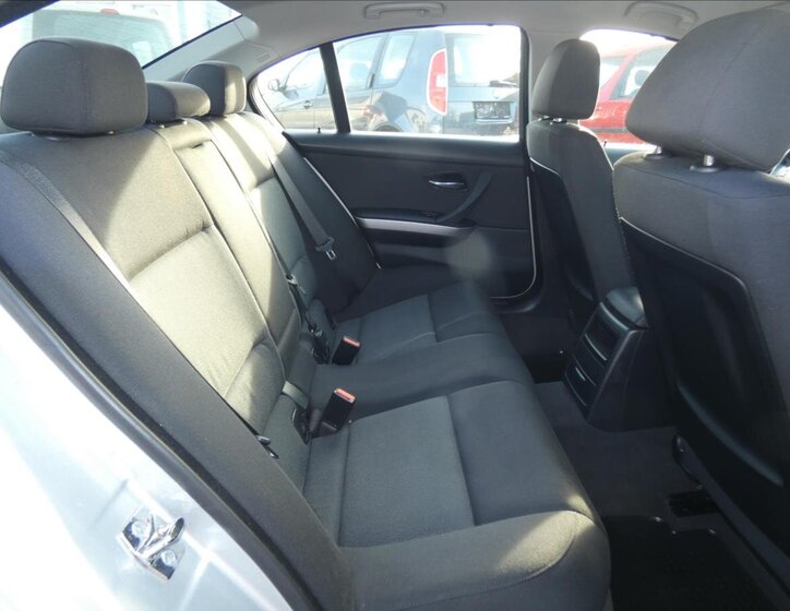 BMW Řada 3 Sedan / Limuzína 2,0 l 95 kw
