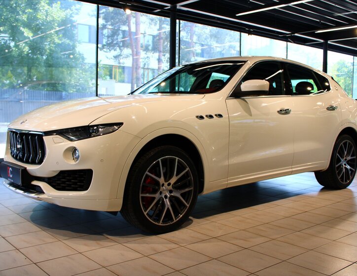 Maserati Levante SUV / Terénní 3,0 l 316 kw