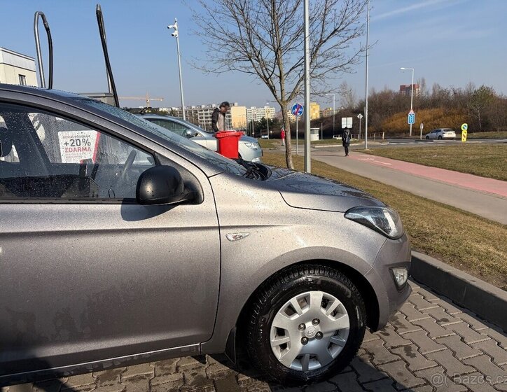 Hyundai i20 Hatchback 1,2 l 62 kw