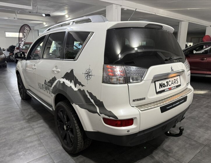 Mitsubishi Outlander SUV / Terénní 2,2 l 115 kw