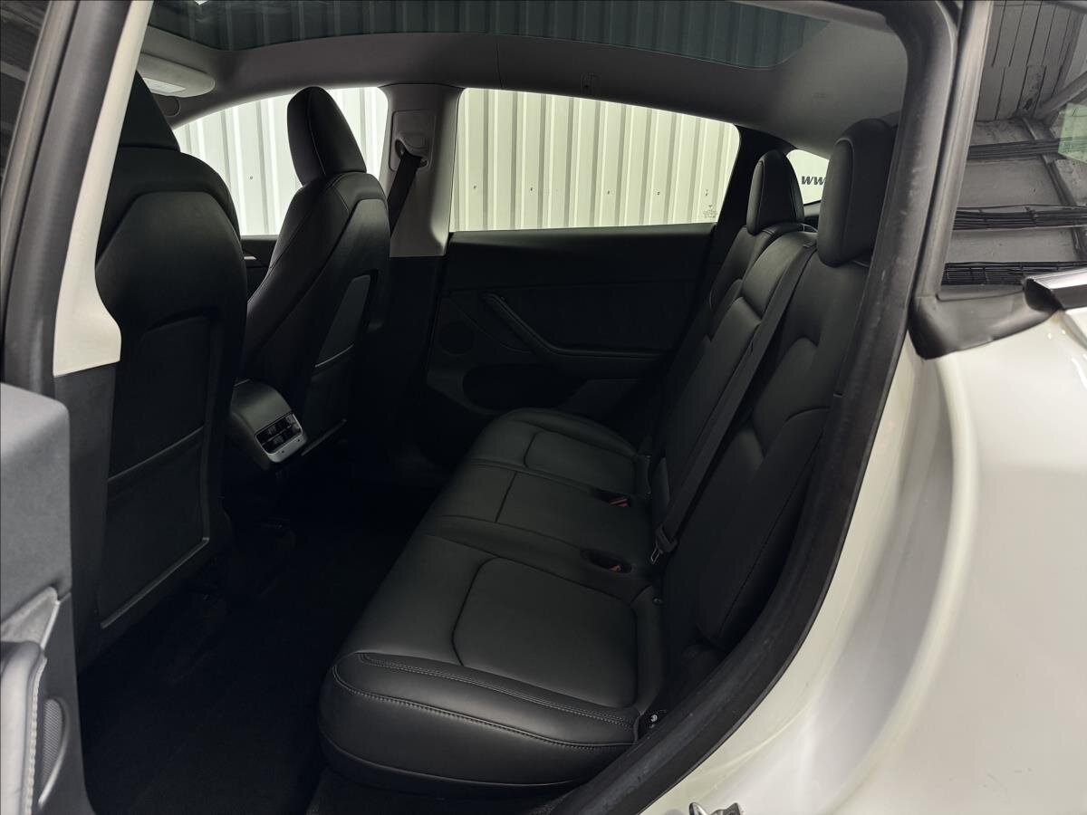 Tesla Model Y SUV 0,0 378 kw
