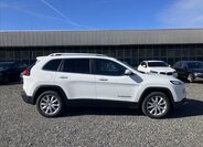 Jeep Cherokee SUV 2,2 l 147 kw