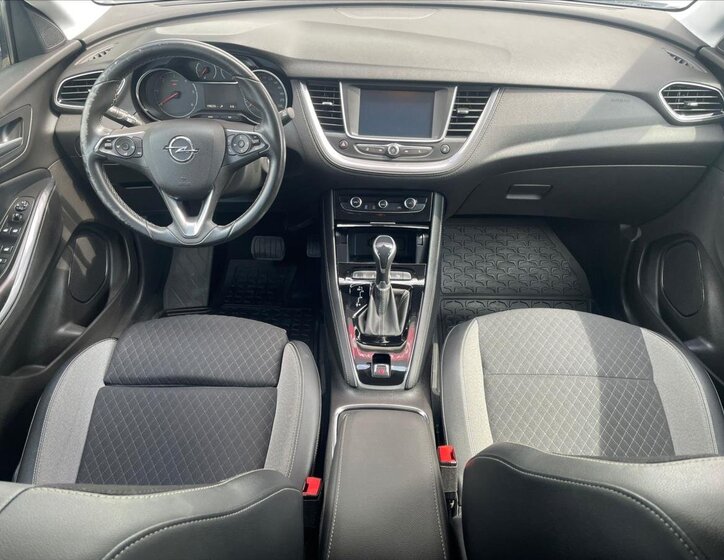Opel Grandland X SUV / Terénní 2,0 l 130 kw