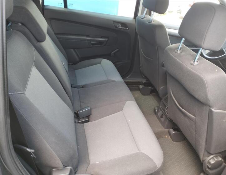 Opel Zafira 9