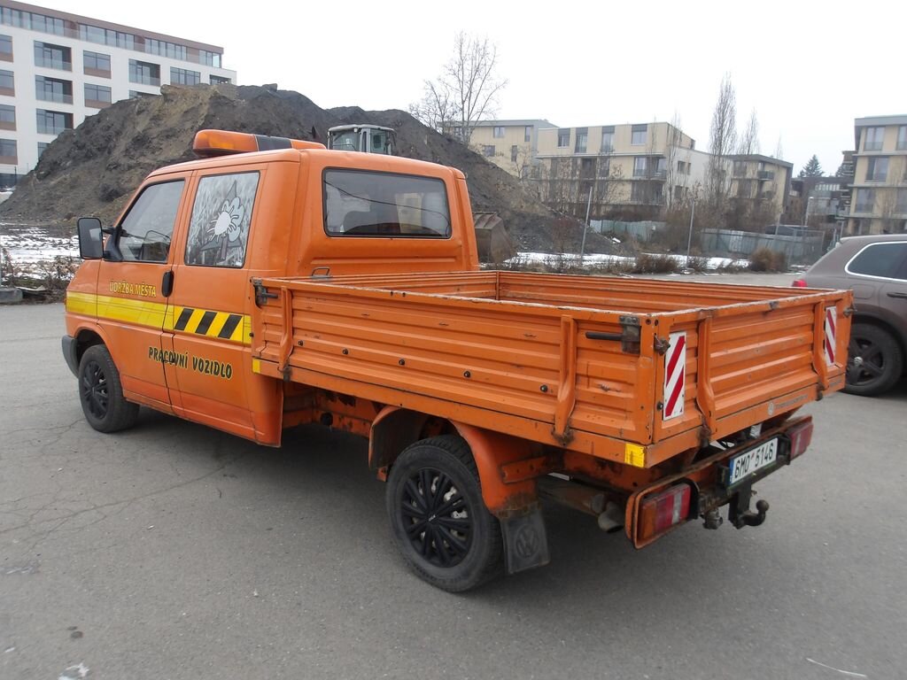 Volkswagen Transporter Ostatní 2,4 l 57 kw