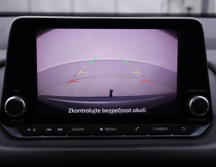 Nissan Qashqai SUV 1,3 l 103 kw