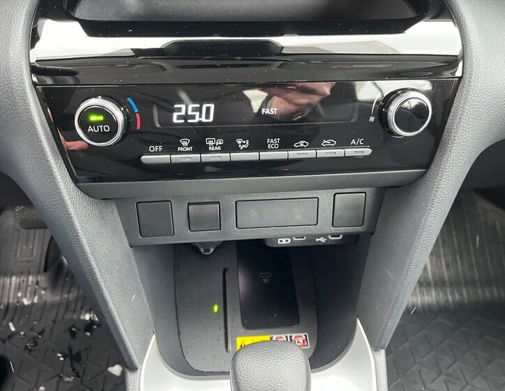 Toyota Yaris Cross SUV 1,5 l 68 kw