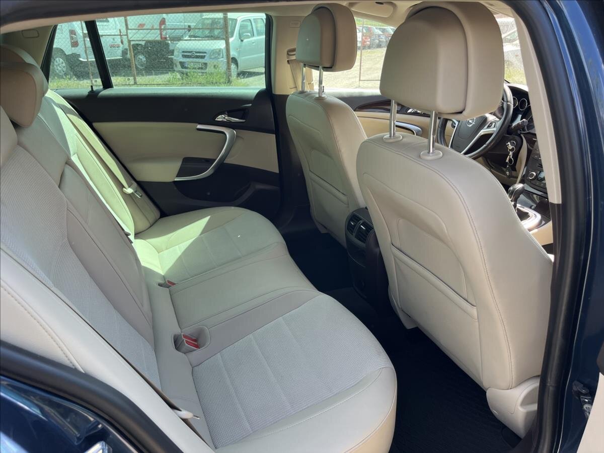 Opel Insignia Kombi 2,0 l 118 kw