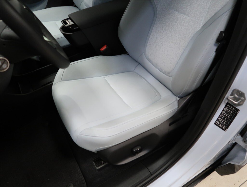 Volvo EX30 SUV 0,0 200 kw