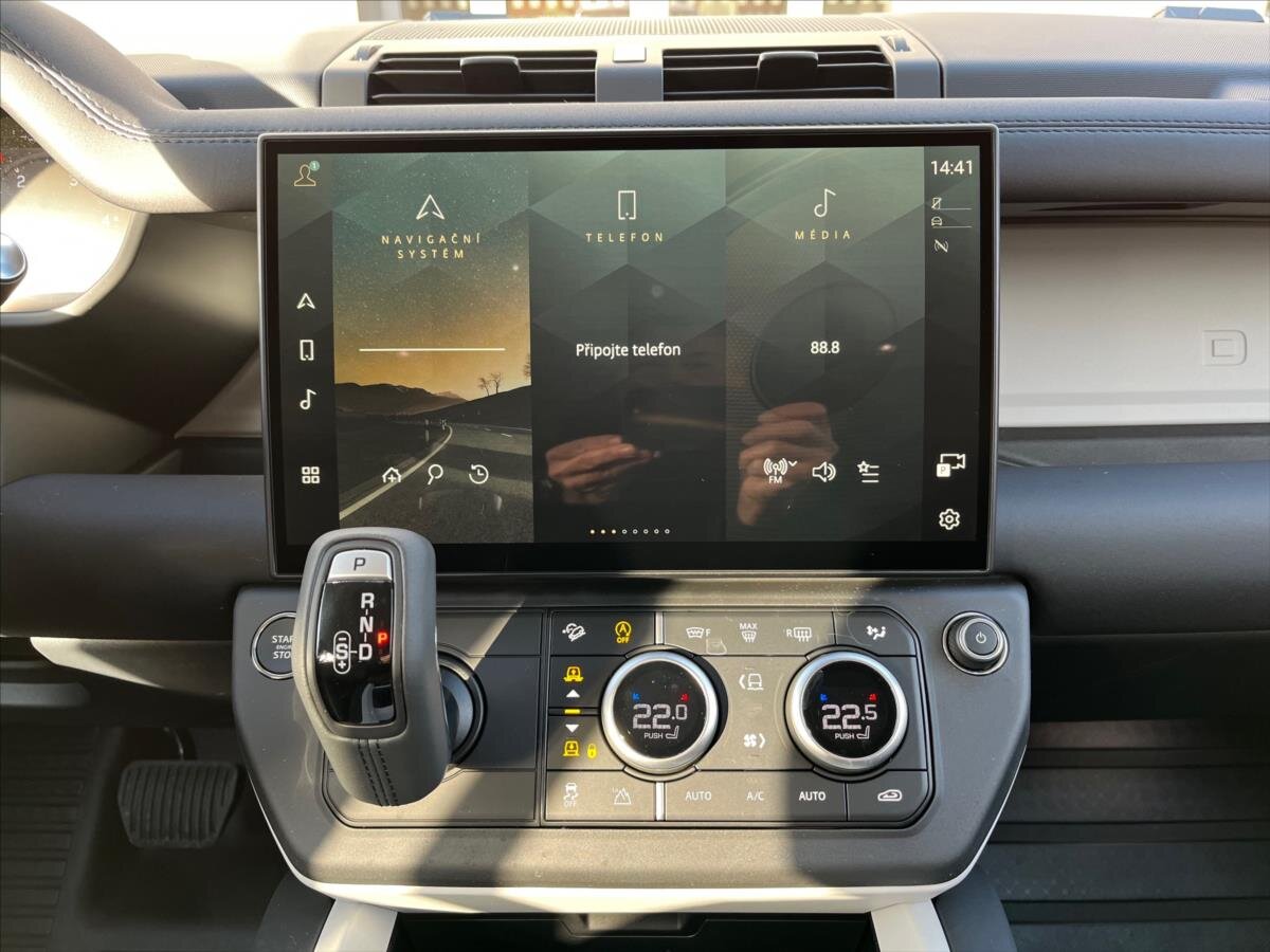 Land Rover Defender SUV 3,0 l 147 kw