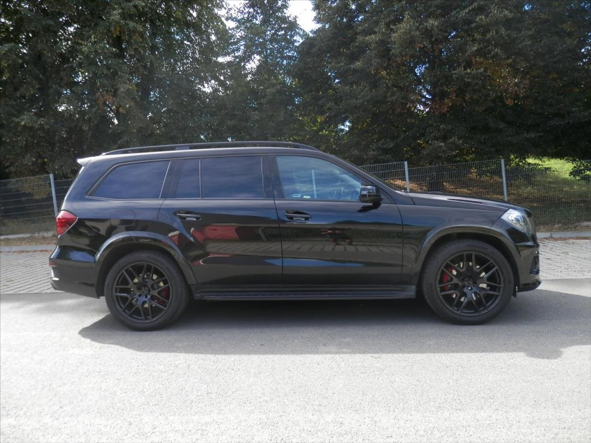 Mercedes-Benz GL SUV 4,7 l 320 kw