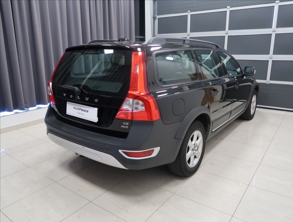 Volvo XC70 Kombi 2,4 l 136 kw
