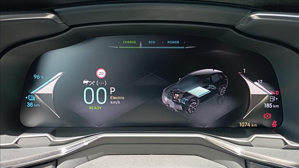 DS Automobiles DS7 SUV 1,6 l 147 kw