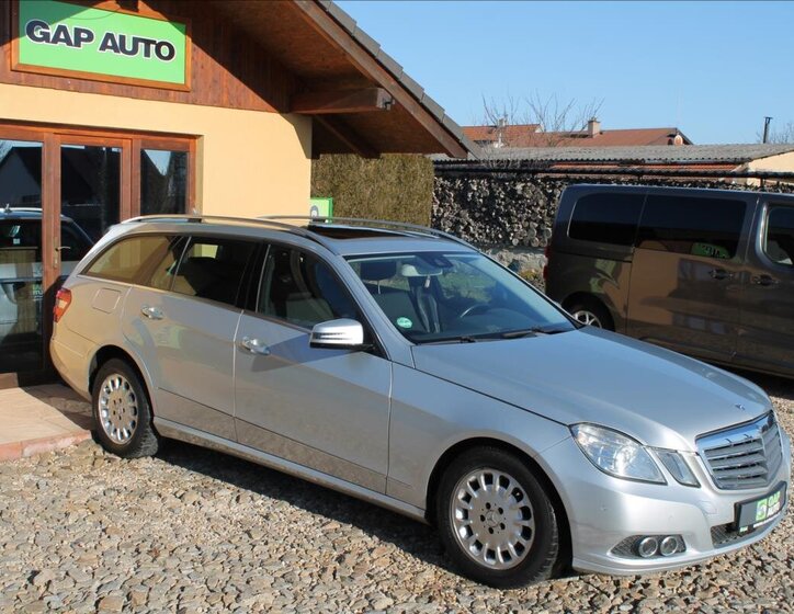 Mercedes-Benz Třídy E Kombi 2,1 l 125 kw