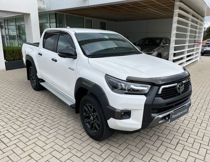 Toyota Hilux 8
