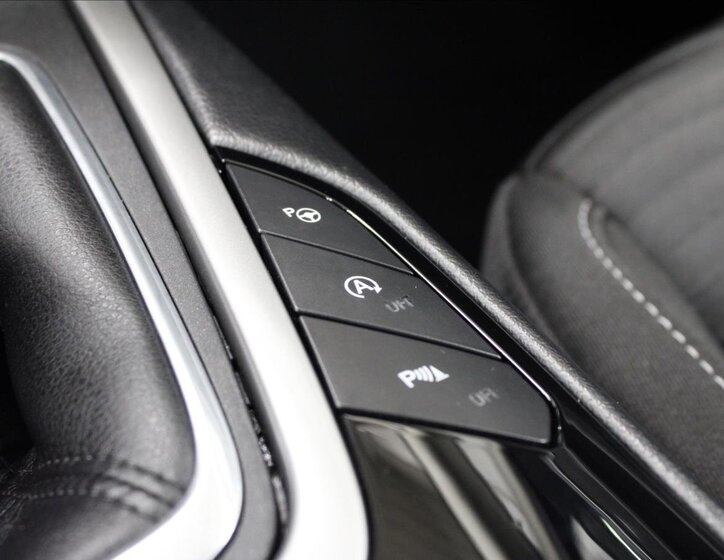 Ford S-MAX MPV 2,0 l 110 kw