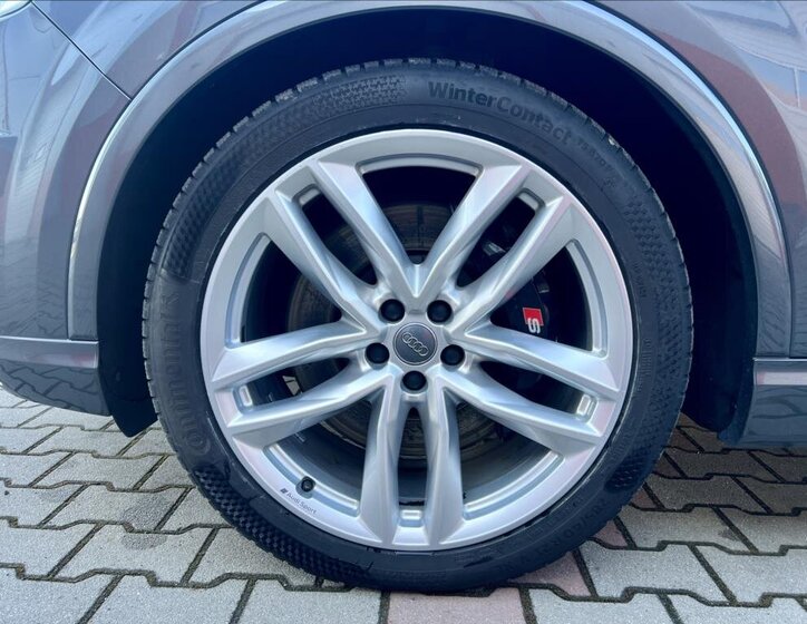 Audi SQ7 SUV / Terénní 4,0 l 320 kw