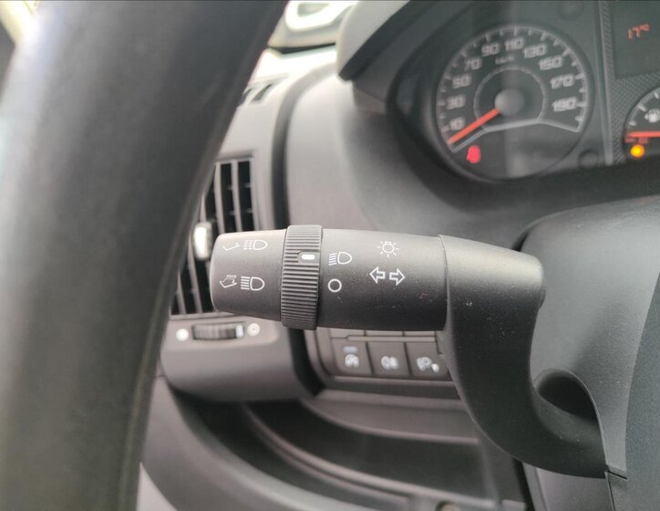 Opel Movano Skříň 2,2 l 121 kw