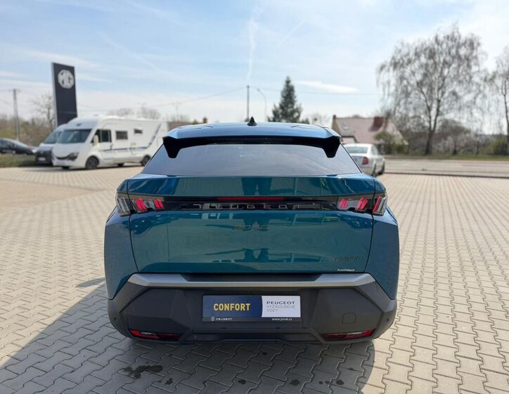 Peugeot 3008 SUV / Terénní 1,2 l 107 kw