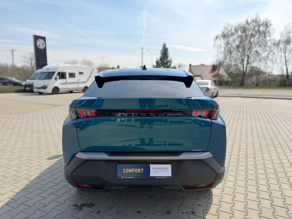 Peugeot 3008 SUV / Terénní 1,2 l 107 kw