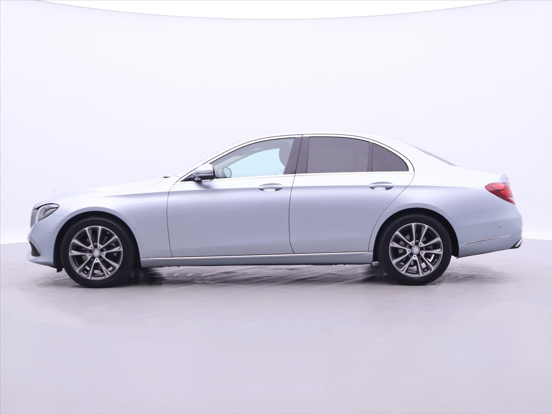 Mercedes-Benz Třídy E Sedan / Limuzína 2,0 l 135 kw