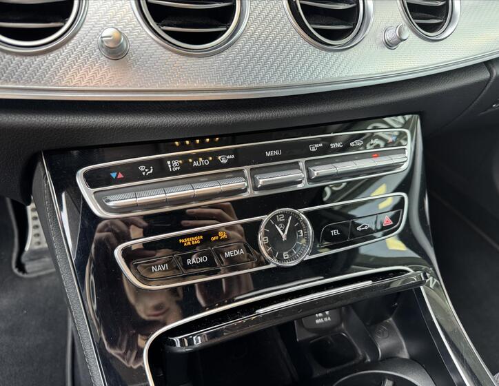 Mercedes-Benz Třídy E 18