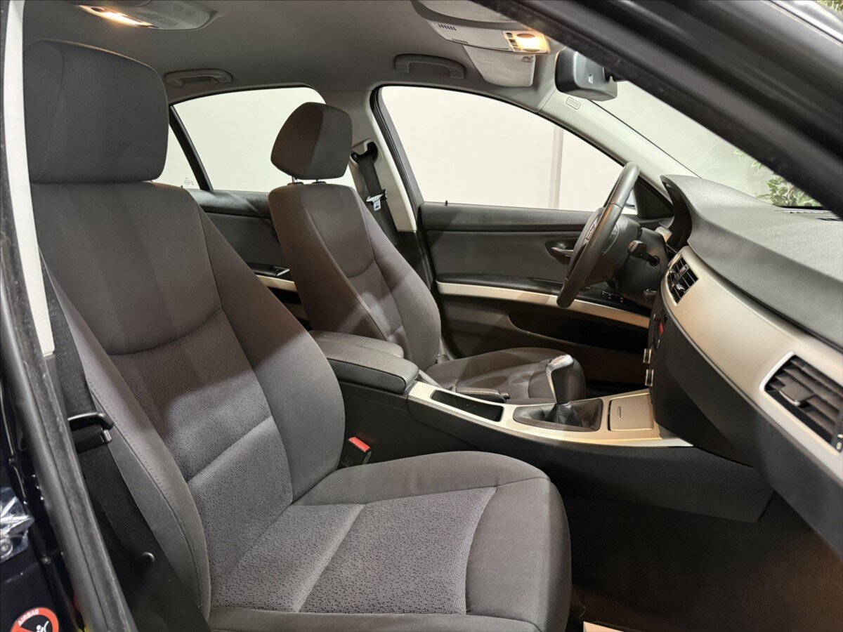 BMW Řada 3 Sedan / Limuzína 2,0 l 105 kw