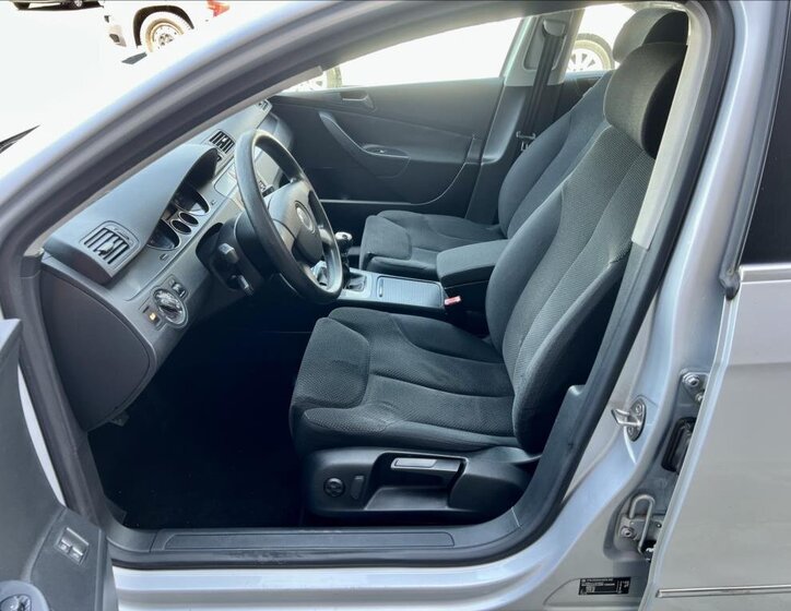 Volkswagen Passat Sedan / Limuzína 2,0 l 110 kw