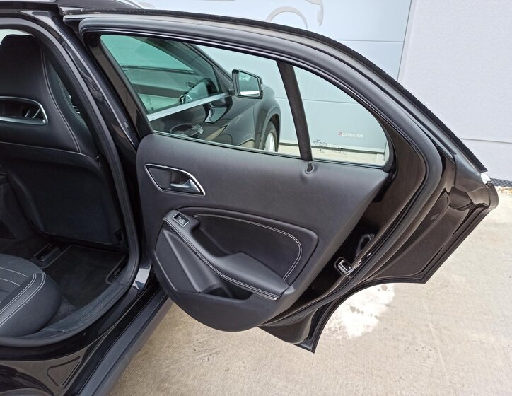 Mercedes-Benz GLA 26